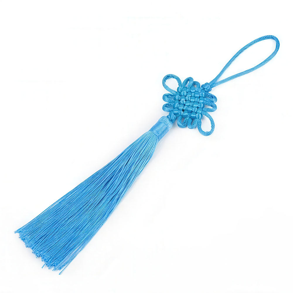 Le nœud porte-bonheur chinois de couleur bleu ciel.
