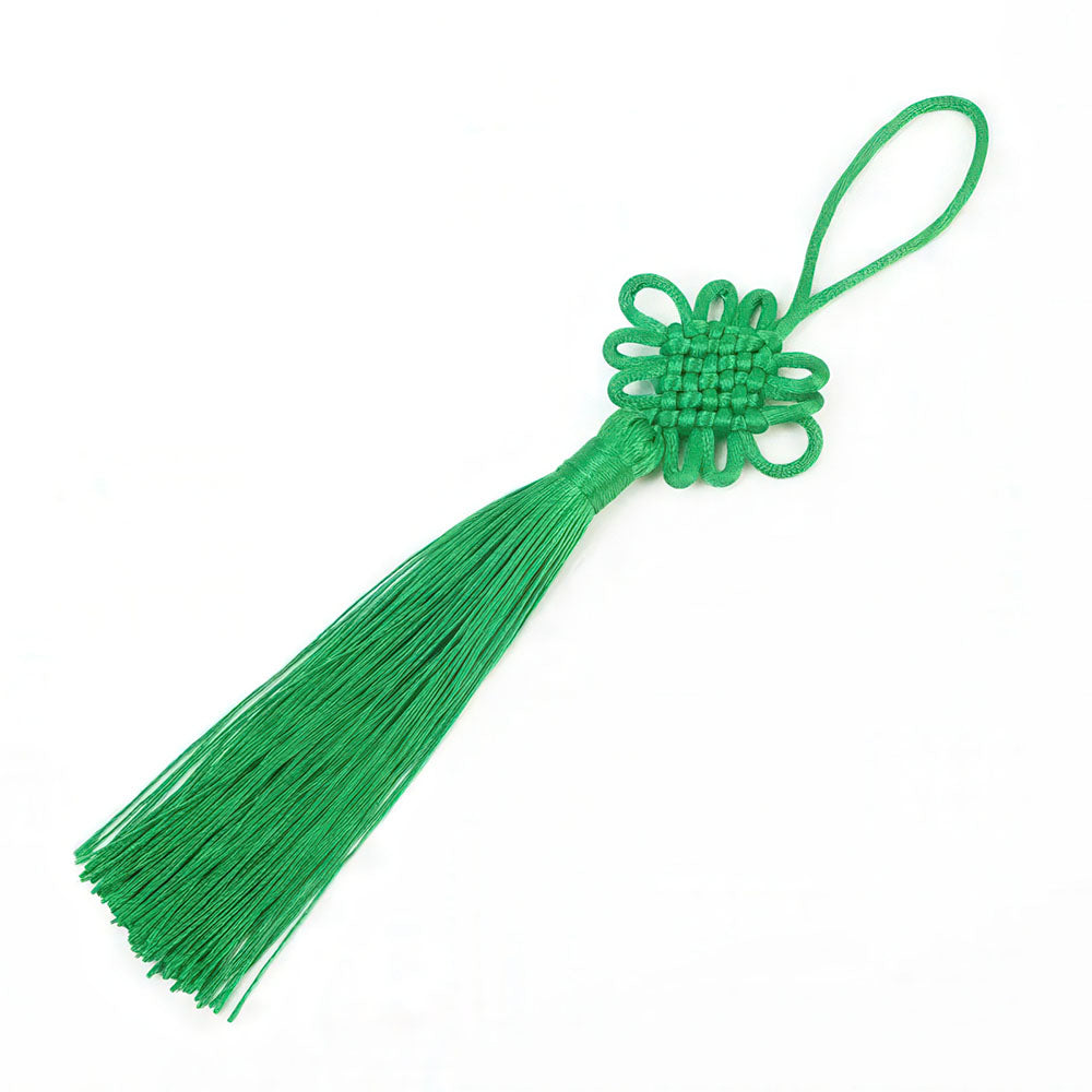 Le nœud porte-bonheur chinois de couleur vert clair.