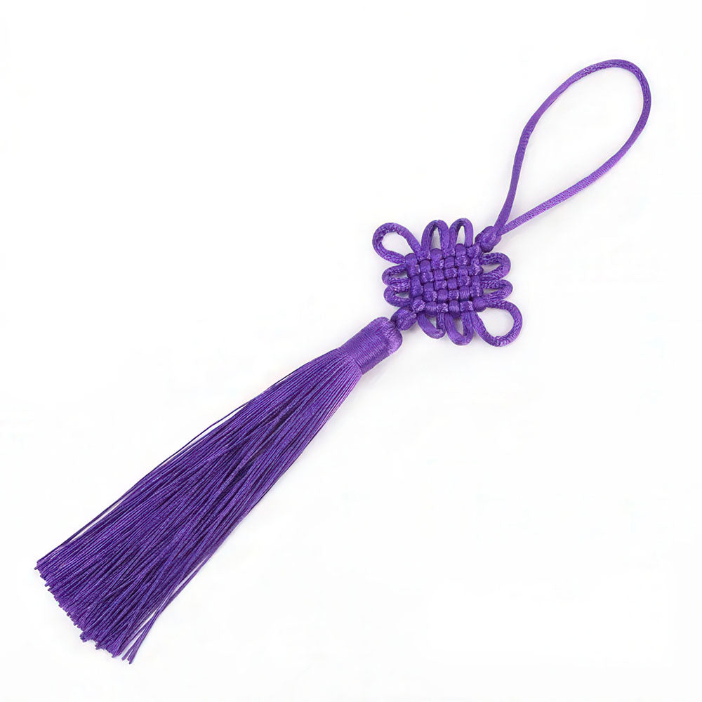Le nœud porte-bonheur chinois de couleur violet.
