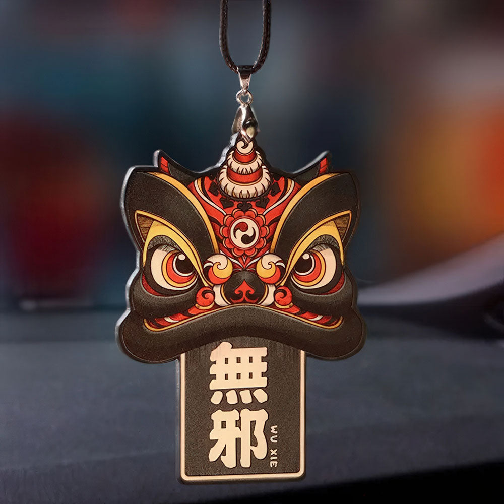 Le mot porte-bonheur chinois, modèle lion noir avec le vœu "Wu Xie" (Sans Mal)