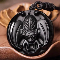 Thumbnail for Pendentif Feng Shui de la chauve-souris en obsidienne, un puissant symbole de bonheur et de fortune.