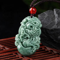 Thumbnail for Le porte-bonheur chinois en jade du signe du Dragon.