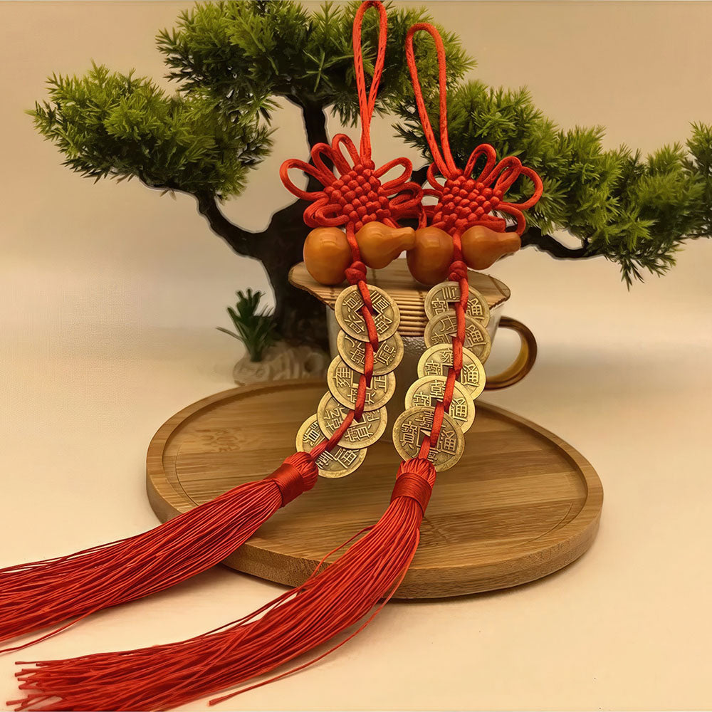 Amulettes Feng Shui à suspendre pour activer la chance dans un intérieur.