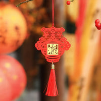 Thumbnail for Le porte-bonheur chinois rouge en forme de vase.