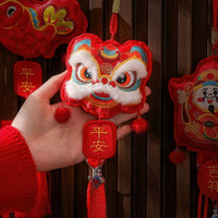 Thumbnail for Le porte-bonheur du Nouvel An Chinois en forme de Lion Gardien, pour la protection et la sécurité (Ping An).