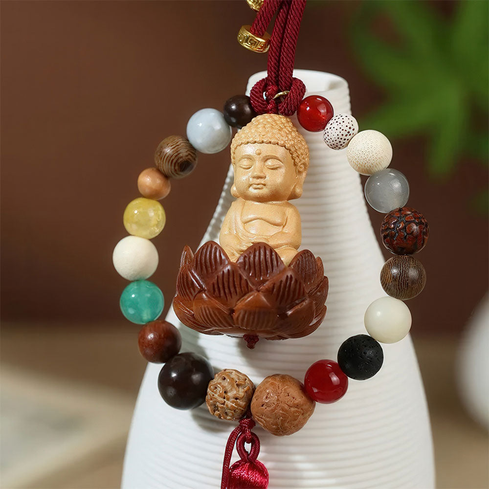 Gros plan sur la figurine de Bouddha du porte-bonheur chinois Zen.