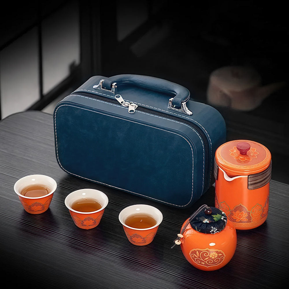 Le set de thé nomade orange, une couleur vive pour vos dégustations.