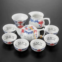 Thumbnail for Variante colorée du service à thé Linglong, alliant tradition et design ajouré.