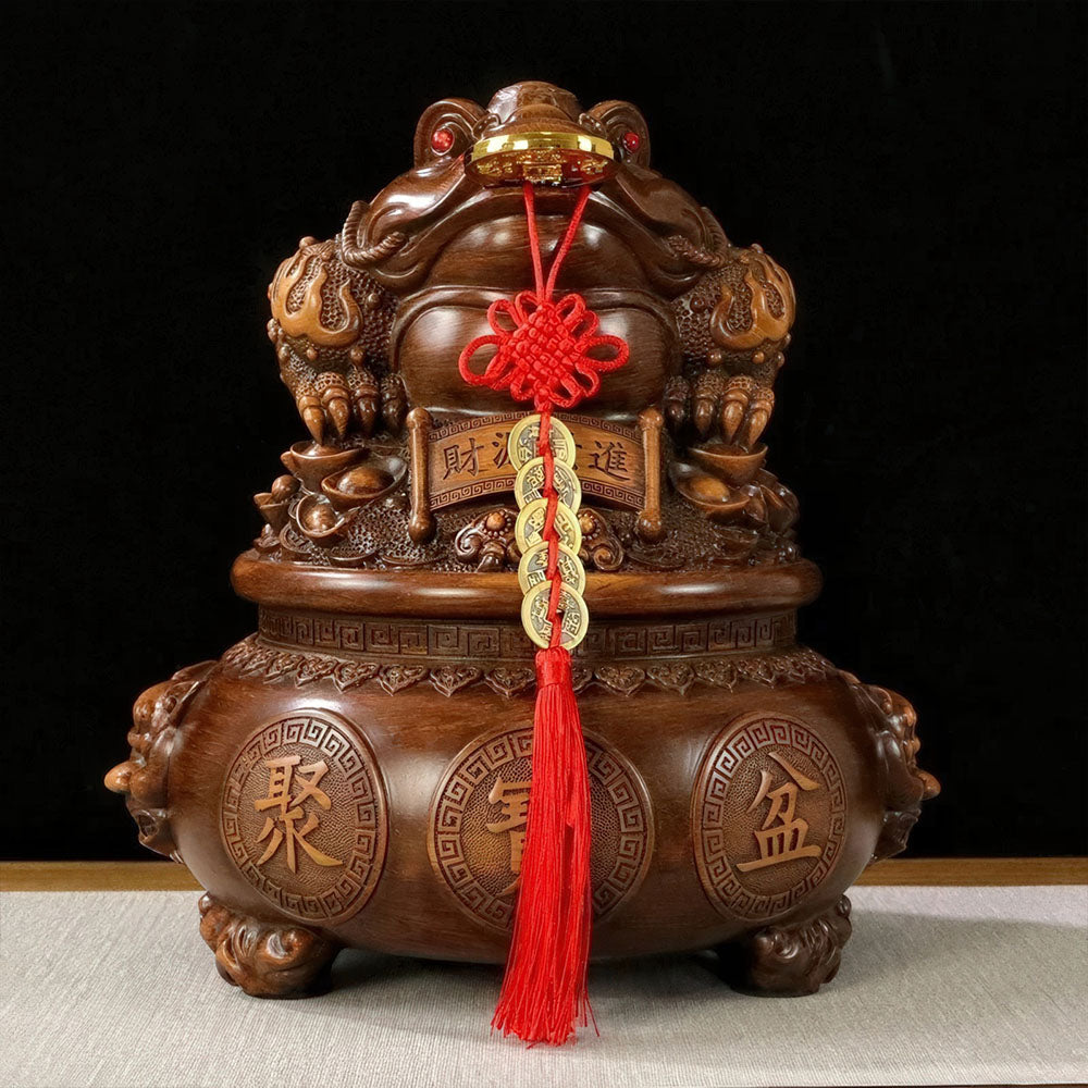 Statue du crapaud de la fortune en résine finition bois, pour une décoration naturelle.