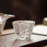 tasse chinoise ancienne en verre